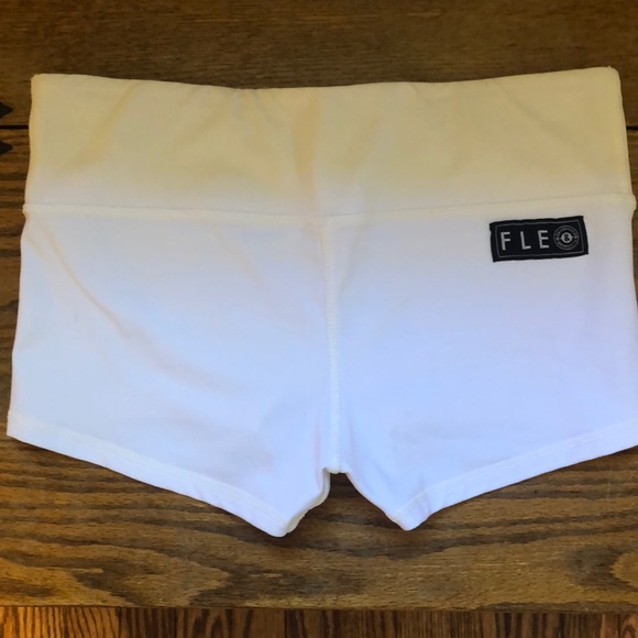 Fleo Pants - EUC FleoxDNDL Collab size M